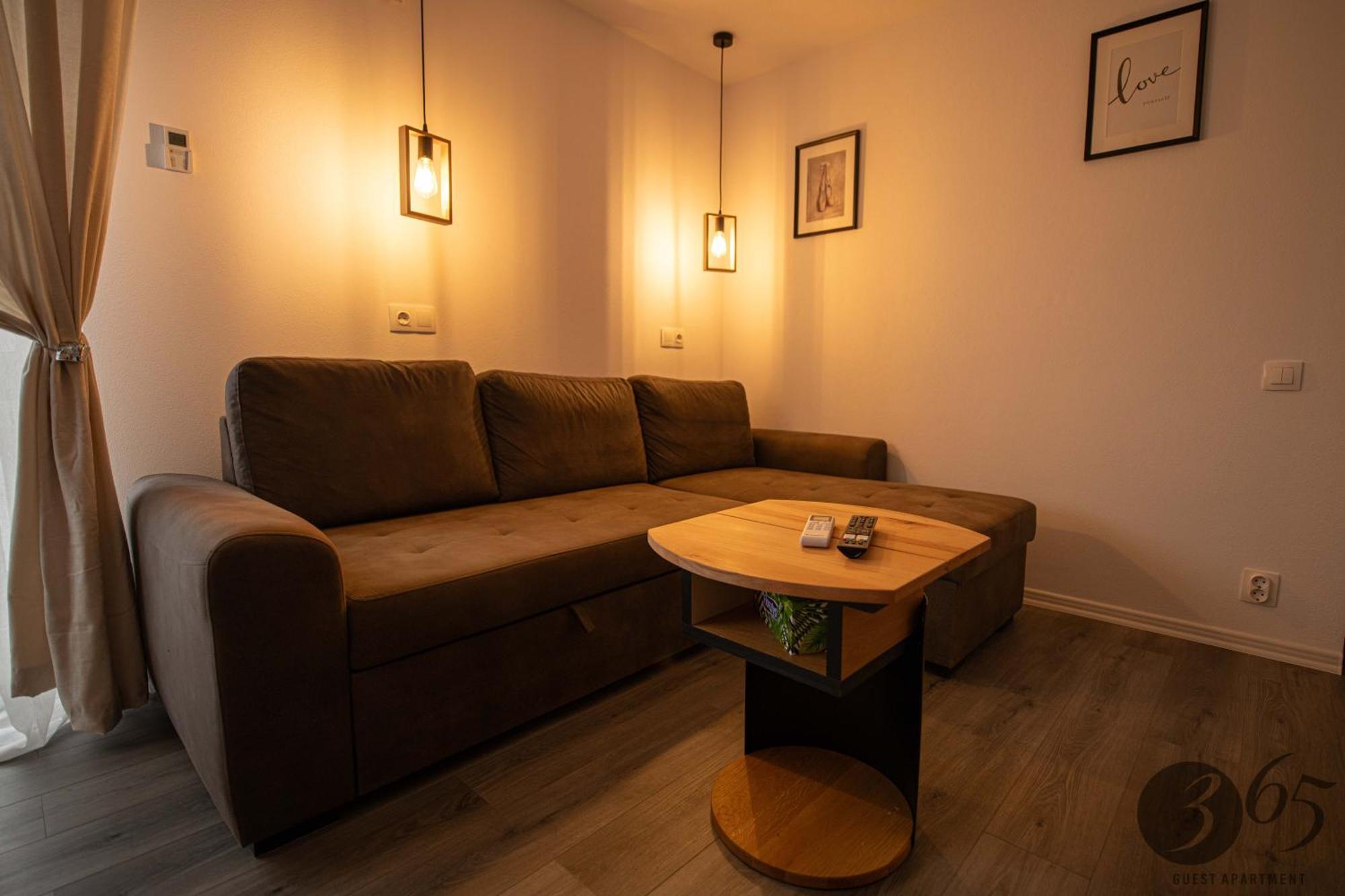 365 Guest Apartment Hunedoara Exterior foto